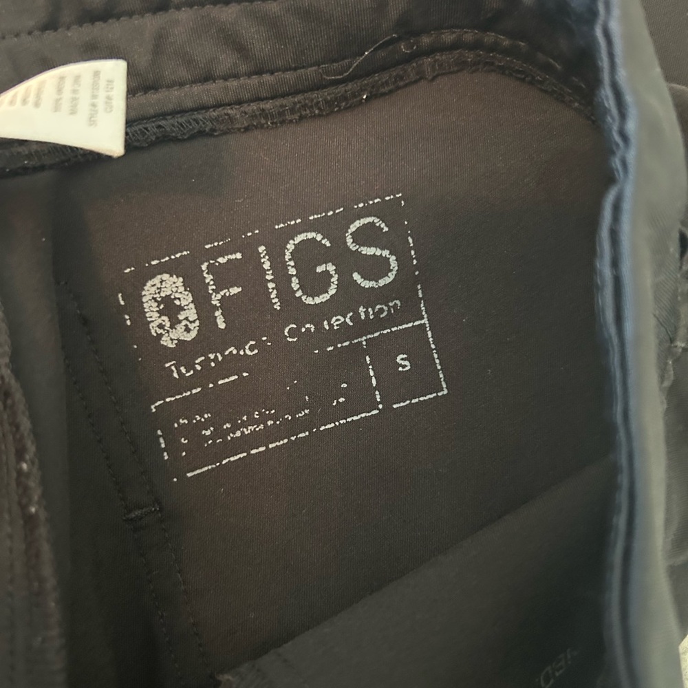 Black Figs Jogger Scrub Pants - Picture 2 of 2